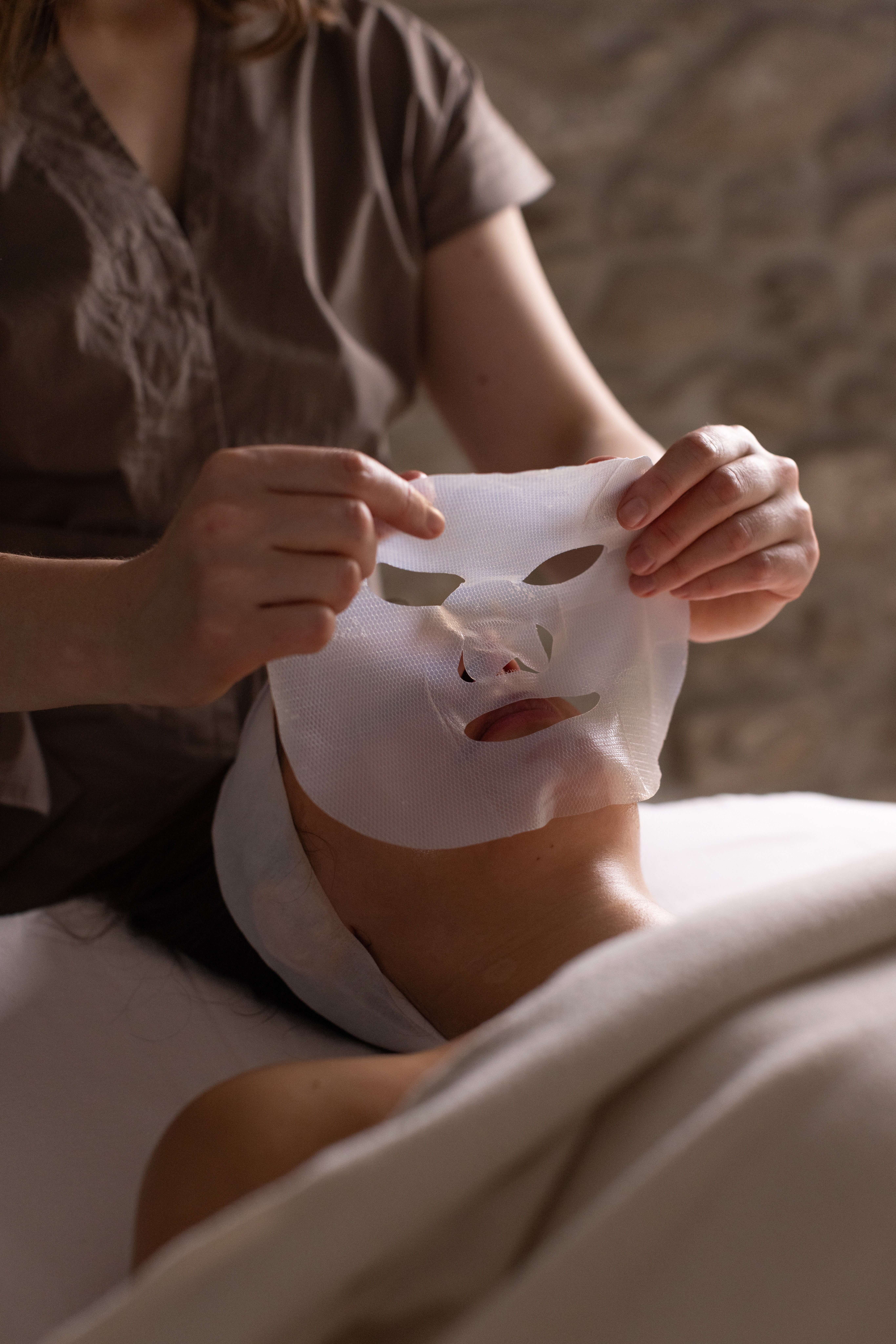 Hängebacken ohne OP behandeln – CosmoFacial™ Schaffhausen